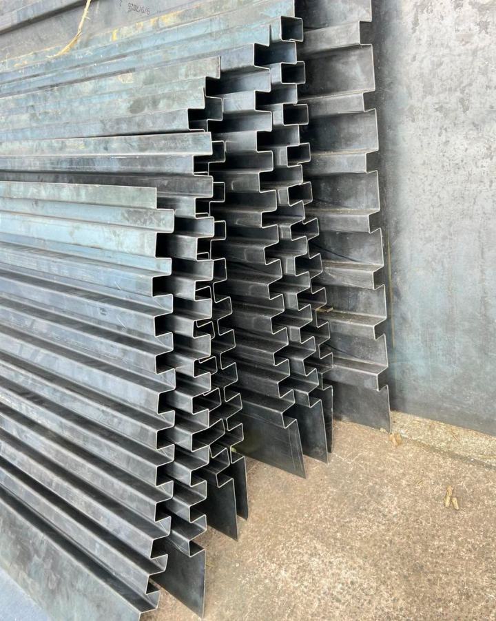 Steel Z-Profiles for Gates & Doors
